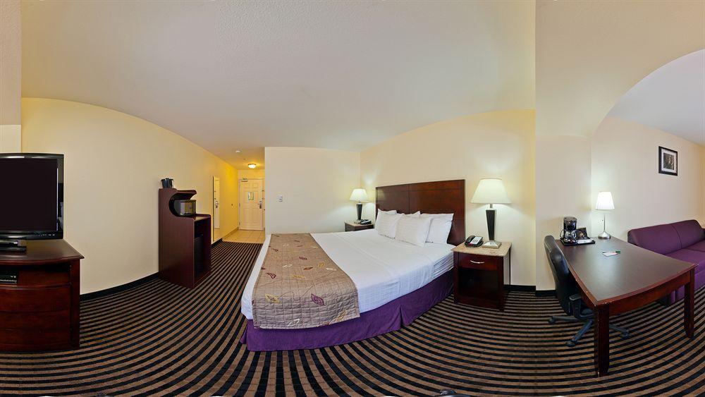 Hawaiian Gardens La Quinta By Wyndham Ne Long Beach/Cypress מראה חיצוני תמונה